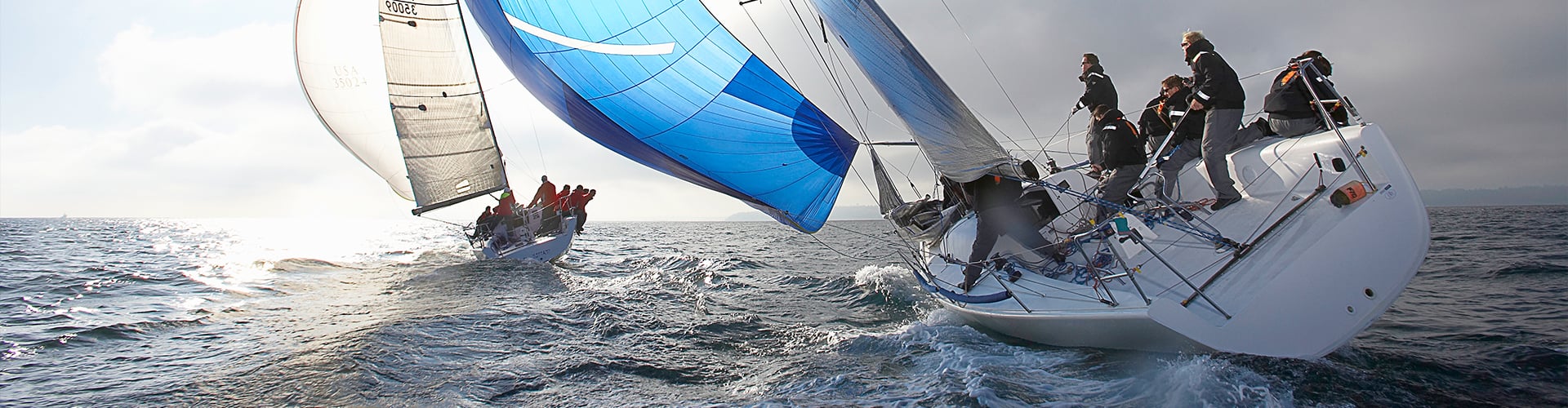 Windsailing team competing