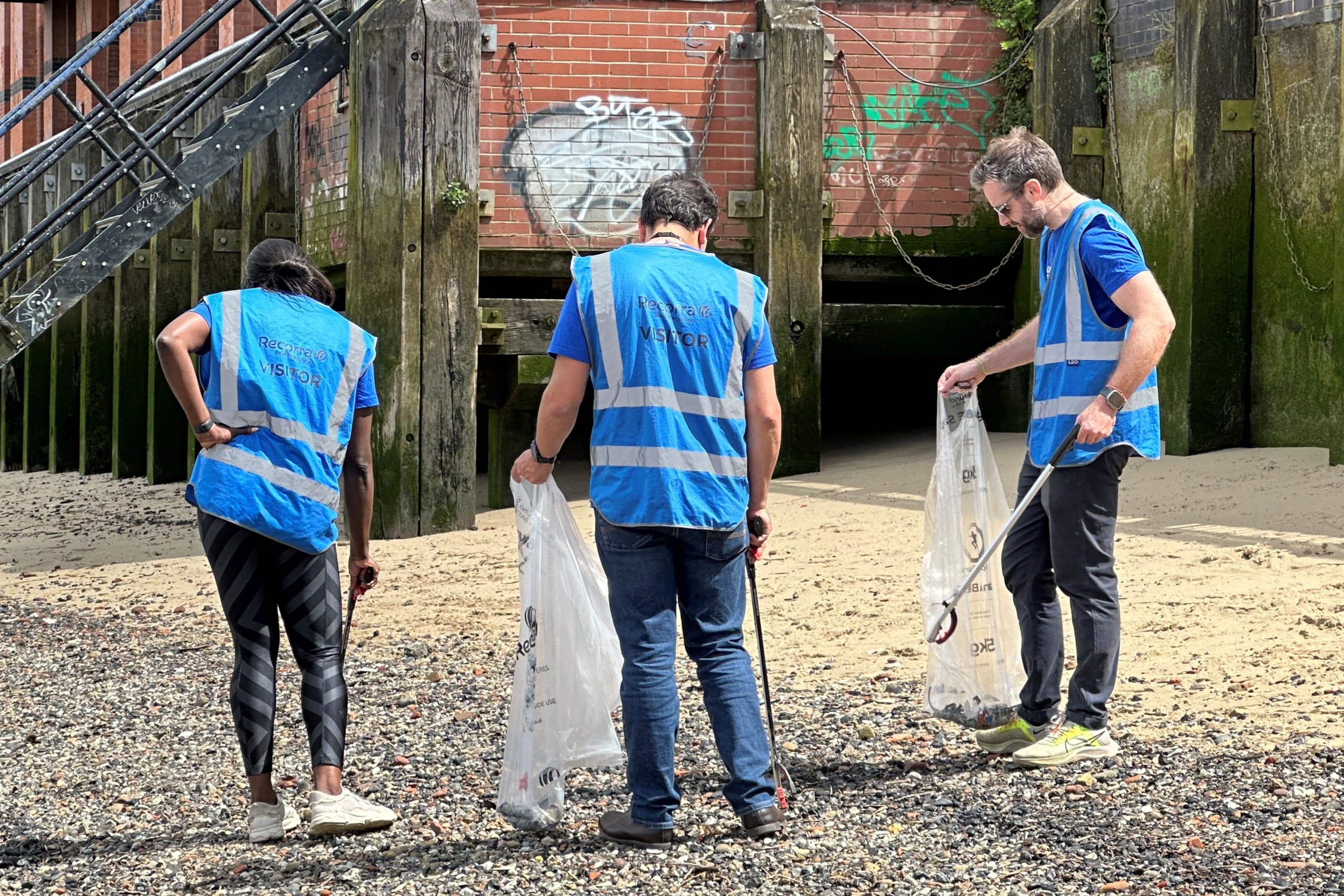 Volunteering - Beach cleaning